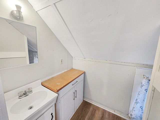 52 Chestnut Avenue, Rutland City, VT 05701