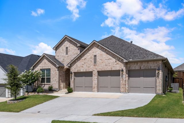 313 Savannah Lane, Oak Point, TX 75068