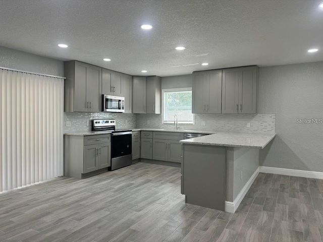 1916 VERANO DRIVE 1916B, Haines City, FL 33844