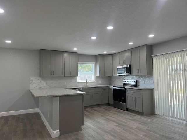 1916 VERANO DRIVE 1916B, Haines City, FL 33844