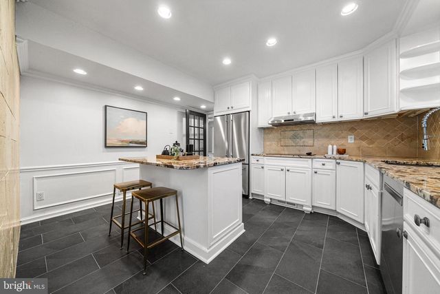 7305 FORT HUNT RD, Alexandria, VA 22307