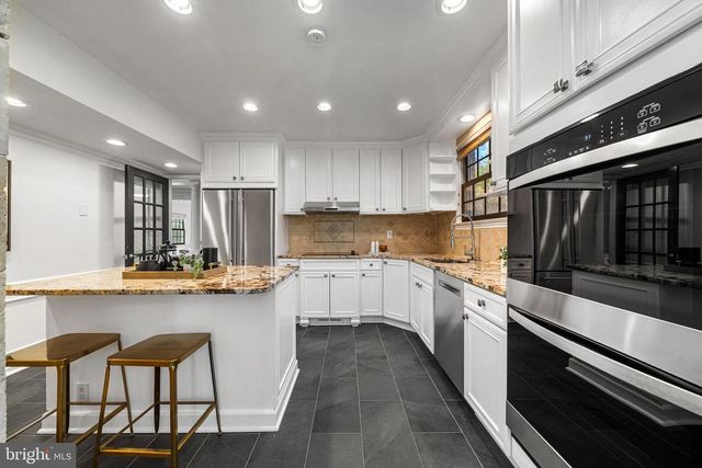 7305 FORT HUNT RD, Alexandria, VA 22307