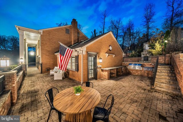 7305 FORT HUNT RD, Alexandria, VA 22307