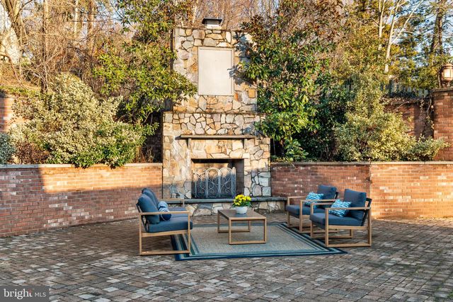 7305 FORT HUNT RD, Alexandria, VA 22307