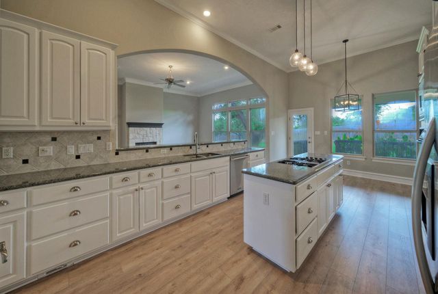 12012 Uplands Ridge DR, Bee Cave, TX 78738
