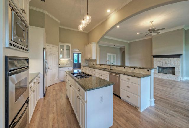 12012 Uplands Ridge DR, Bee Cave, TX 78738