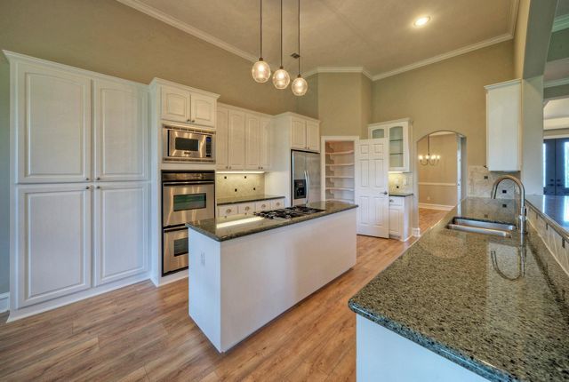 12012 Uplands Ridge DR, Bee Cave, TX 78738