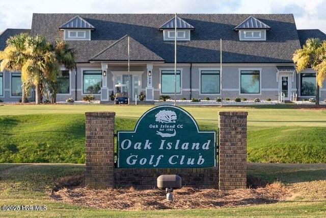 218 NE 72nd Street, Oak Island, NC 28465