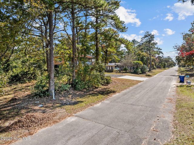 218 NE 72nd Street, Oak Island, NC 28465