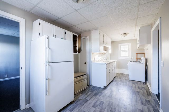 4725 Lake Ave, Rochester, NY 14612