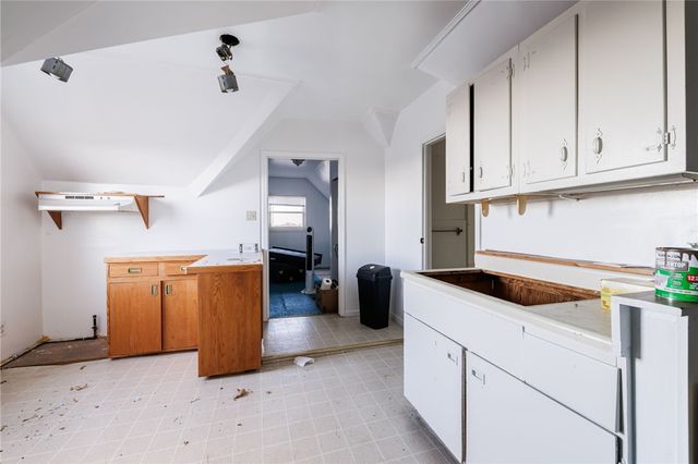 4725 Lake Ave, Rochester, NY 14612