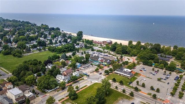 4725 Lake Ave, Rochester, NY 14612