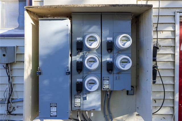 4725 Lake Ave, Rochester, NY 14612