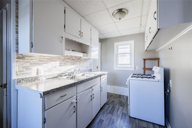 4725 Lake Ave, Rochester, NY 14612