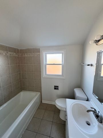 3338 W 83RD Place, Chicago, IL 60652