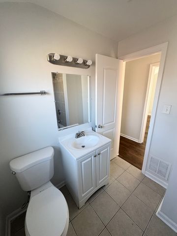 3338 W 83RD Place, Chicago, IL 60652