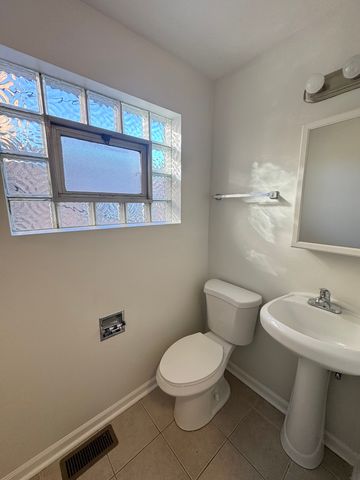 3338 W 83RD Place, Chicago, IL 60652