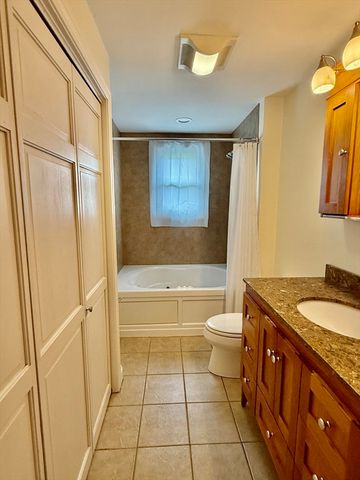 10 Sheridan St top, Billerica, MA 01821