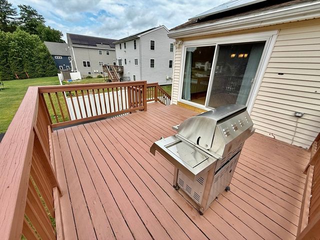 10 Sheridan St top, Billerica, MA 01821