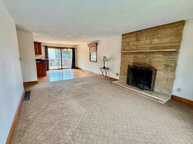 10 Sheridan St top, Billerica, MA 01821