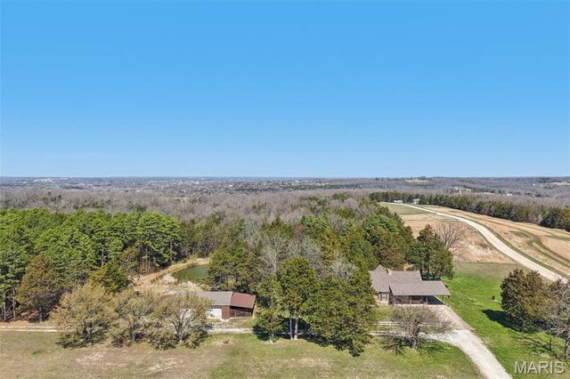 4455 Cedar Tree Lane, De Soto, MO 63020