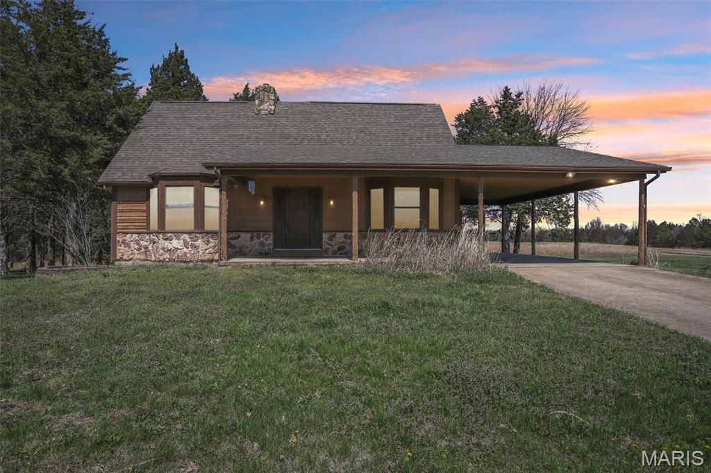 4455 Cedar Tree Lane, De Soto, MO 63020