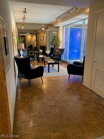 11850 Edgewater Drive 1003, Lakewood, OH 44107