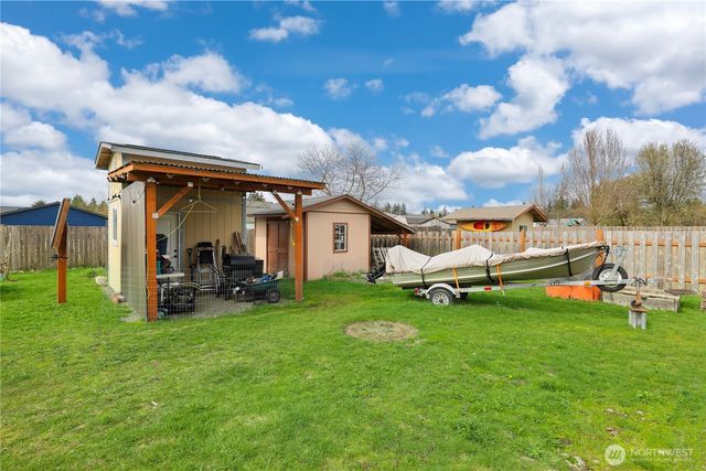 17937 Iris Place SW, Rochester, WA 98579