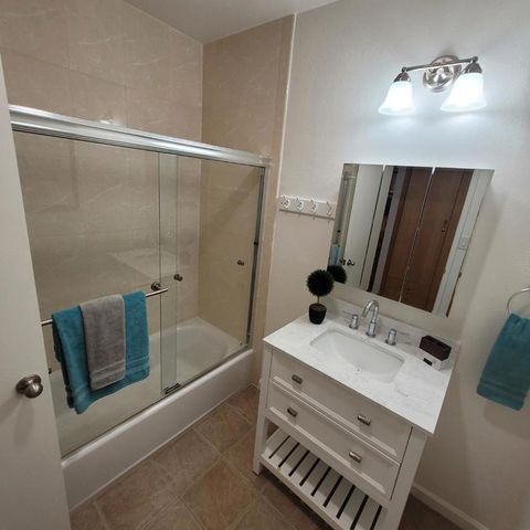 120 Saratoga Avenue 84, Santa Clara, CA 95051