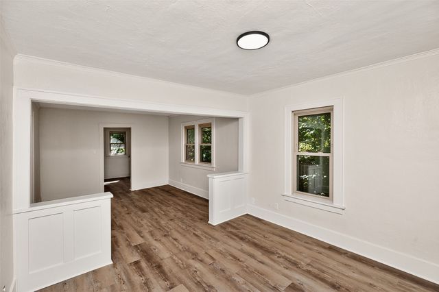 3301 Columbia Street, Des Moines, IA 50313