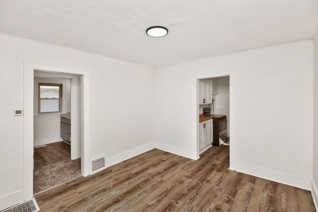 3301 Columbia Street, Des Moines, IA 50313