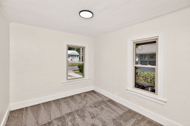 3301 Columbia Street, Des Moines, IA 50313