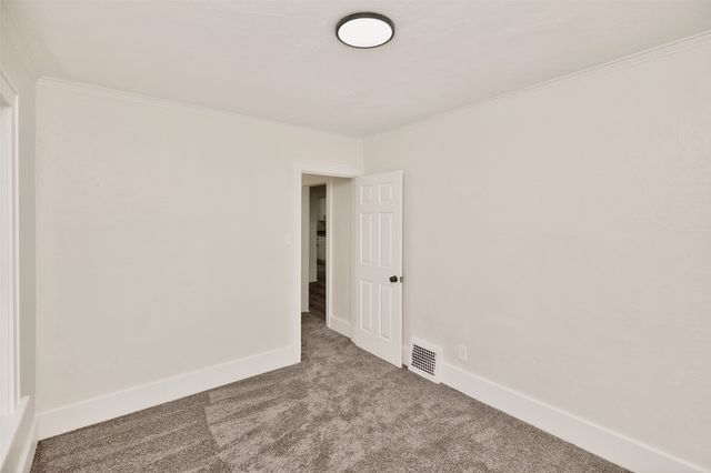 3301 Columbia Street, Des Moines, IA 50313