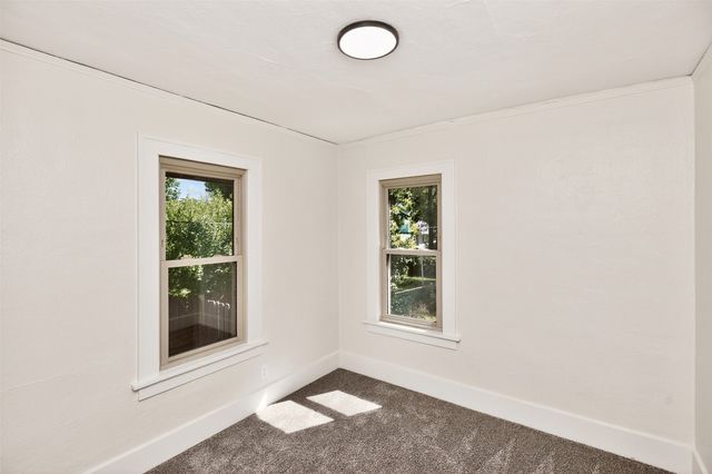 3301 Columbia Street, Des Moines, IA 50313