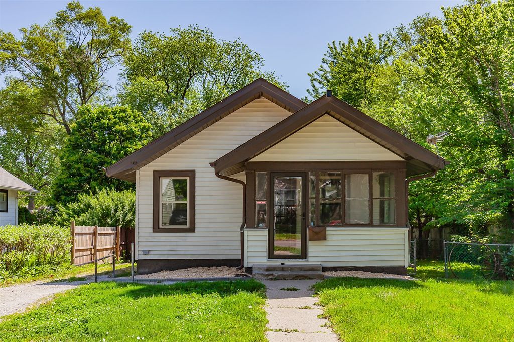 3301 Columbia Street, Des Moines, IA 50313