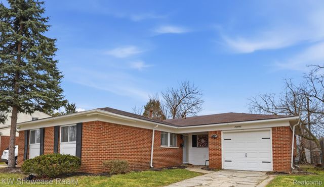 22943 Glenmoor Hts, Farmington Hills, MI 48336