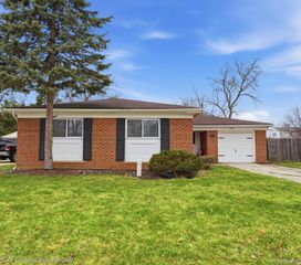 22943 Glenmoor Hts, Farmington Hills, MI 48336