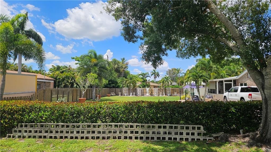 861 103rd AVE N, NAPLES, FL 34108 — photo 3
