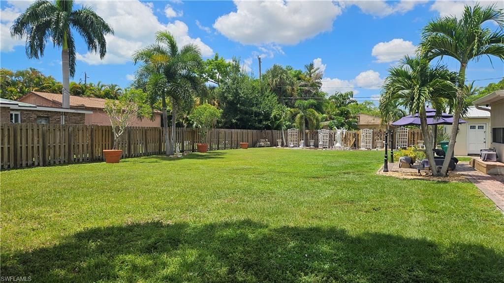 861 103rd AVE N, NAPLES, FL 34108 — photo 5