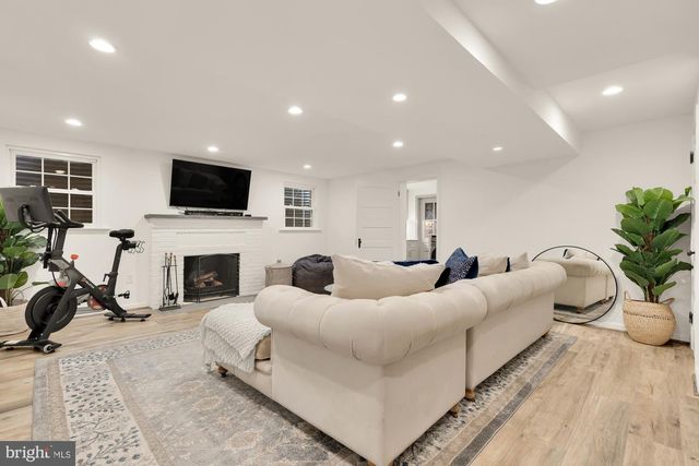 4109 17TH ST NW, Washington, DC 20011