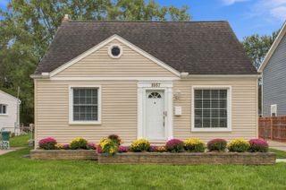 1037 Royal Avenue, Royal Oak City, MI 48073