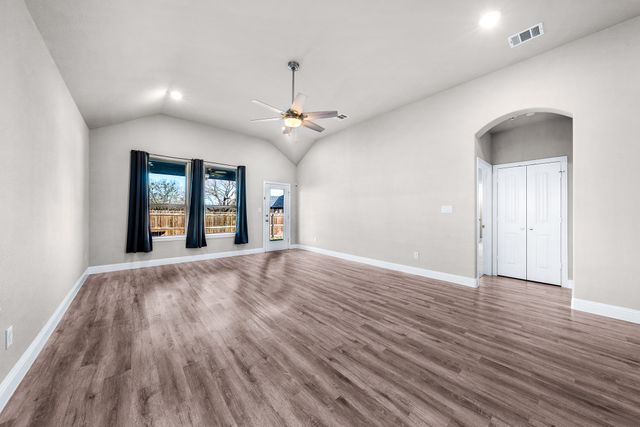 3820 Mcdougal Street, Greenville, TX 75401