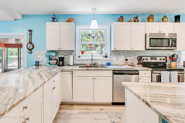 307 Yaupon Drive, Southport, NC 28461