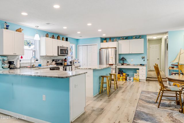307 Yaupon Drive, Southport, NC 28461