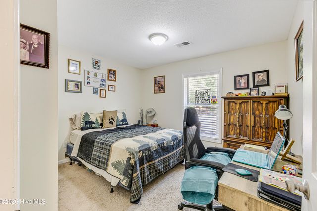 307 Yaupon Drive, Southport, NC 28461