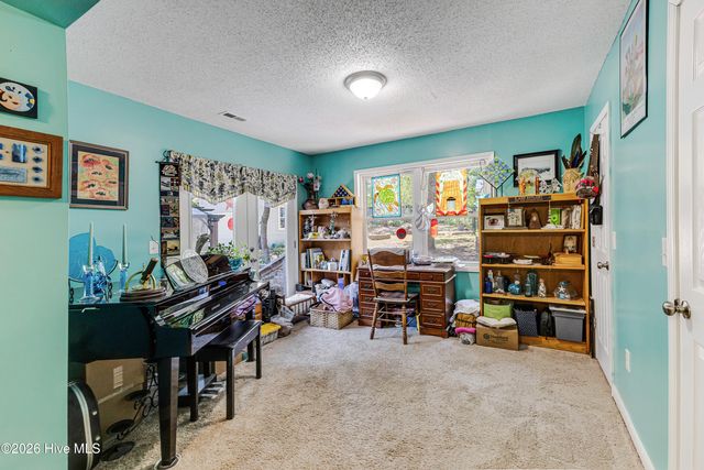 307 Yaupon Drive, Southport, NC 28461