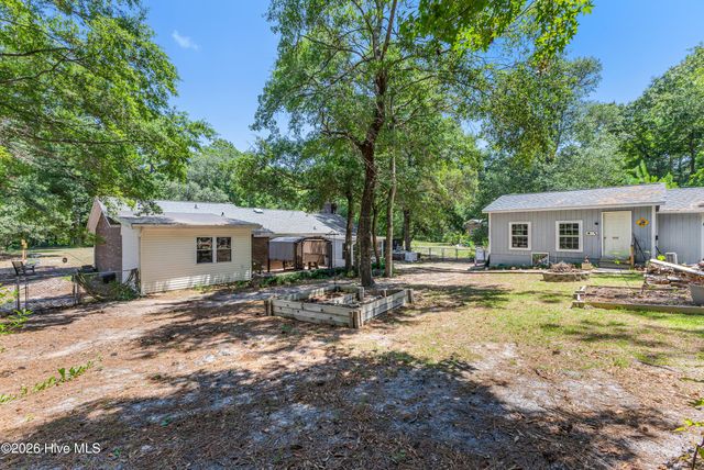 307 Yaupon Drive, Southport, NC 28461