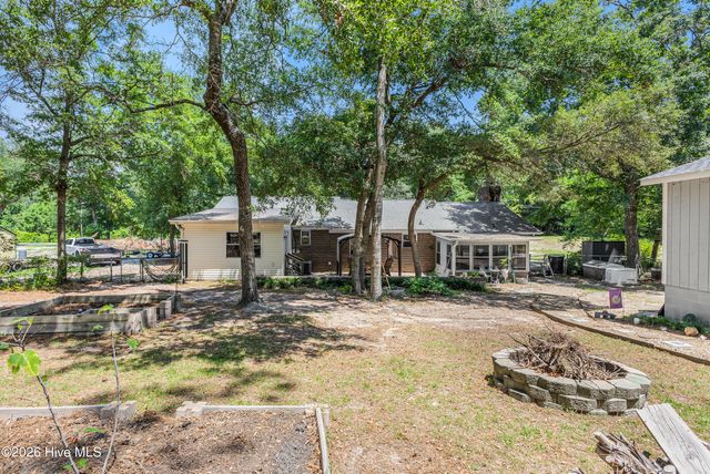 307 Yaupon Drive, Southport, NC 28461