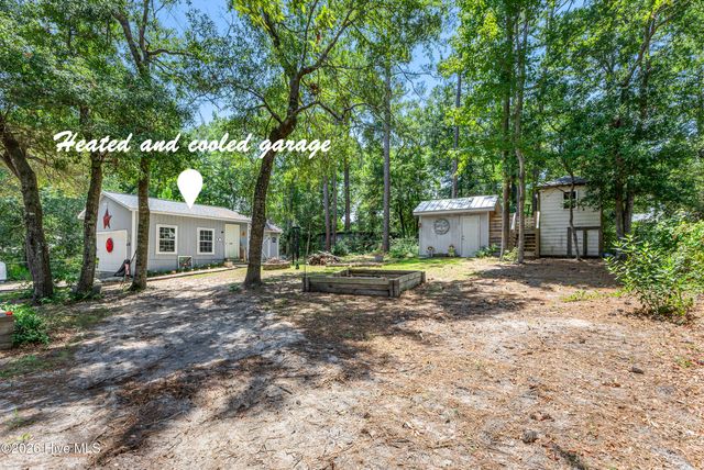 307 Yaupon Drive, Southport, NC 28461