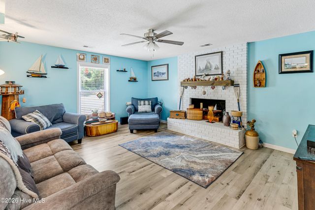 307 Yaupon Drive, Southport, NC 28461